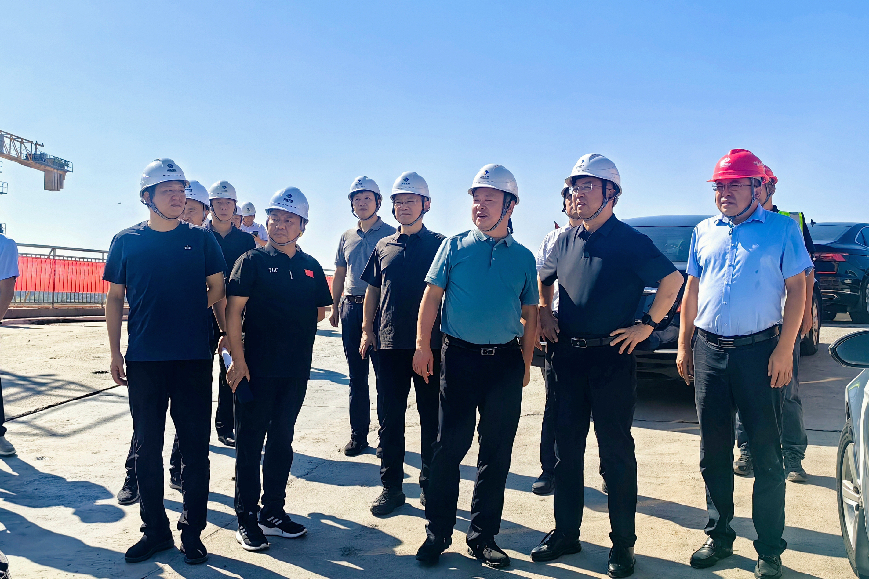 淥口區區委書記李曉彤率隊調研株洲航電擴機工程項目.jpg